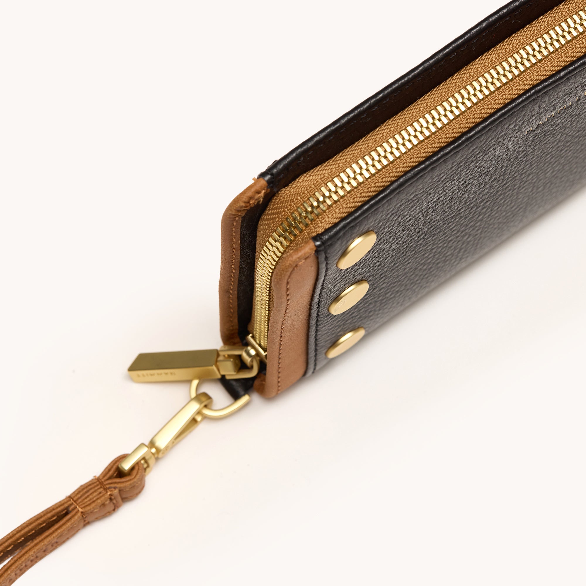 Bryant Wallet-North End