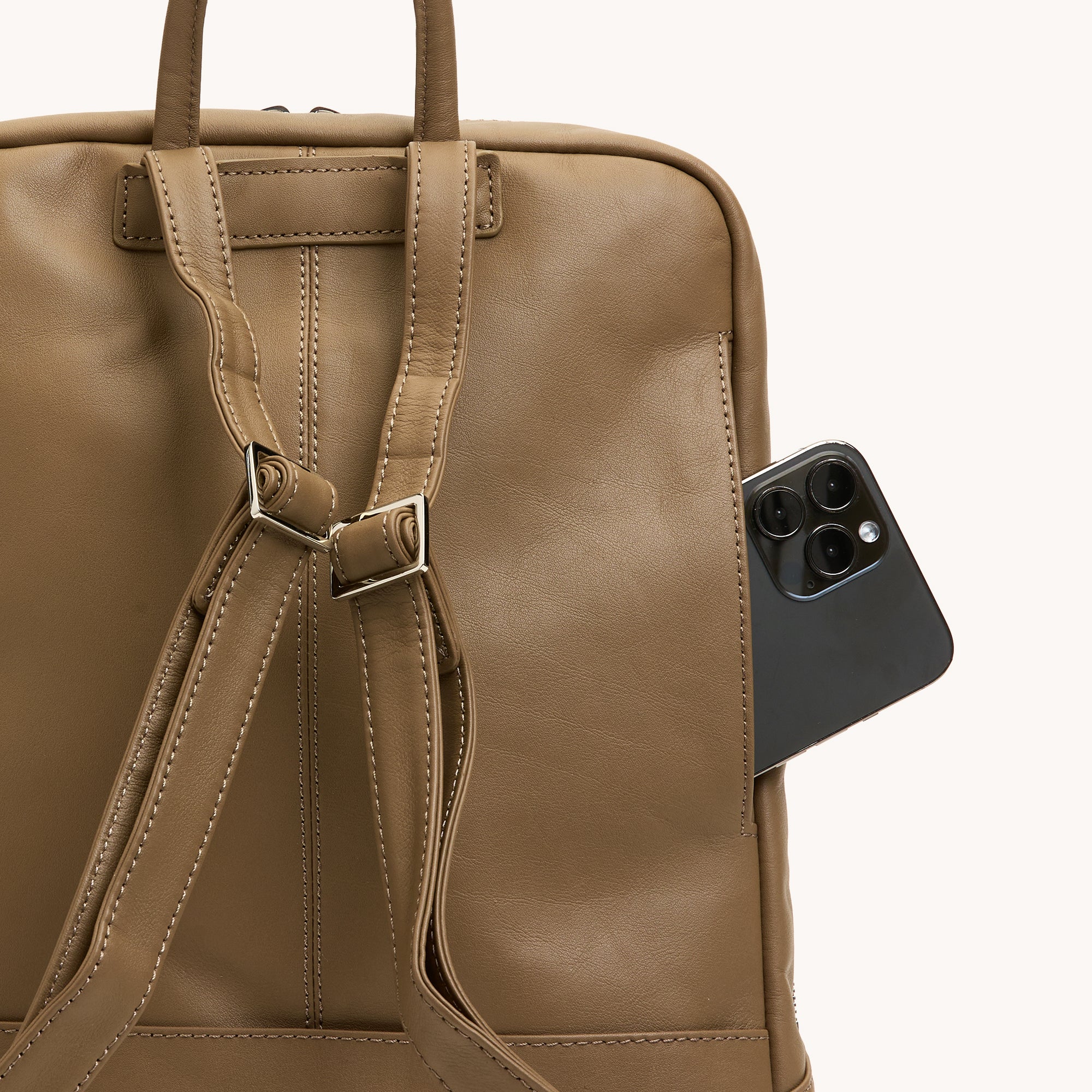 Hunter Backpack - Dune-Silver