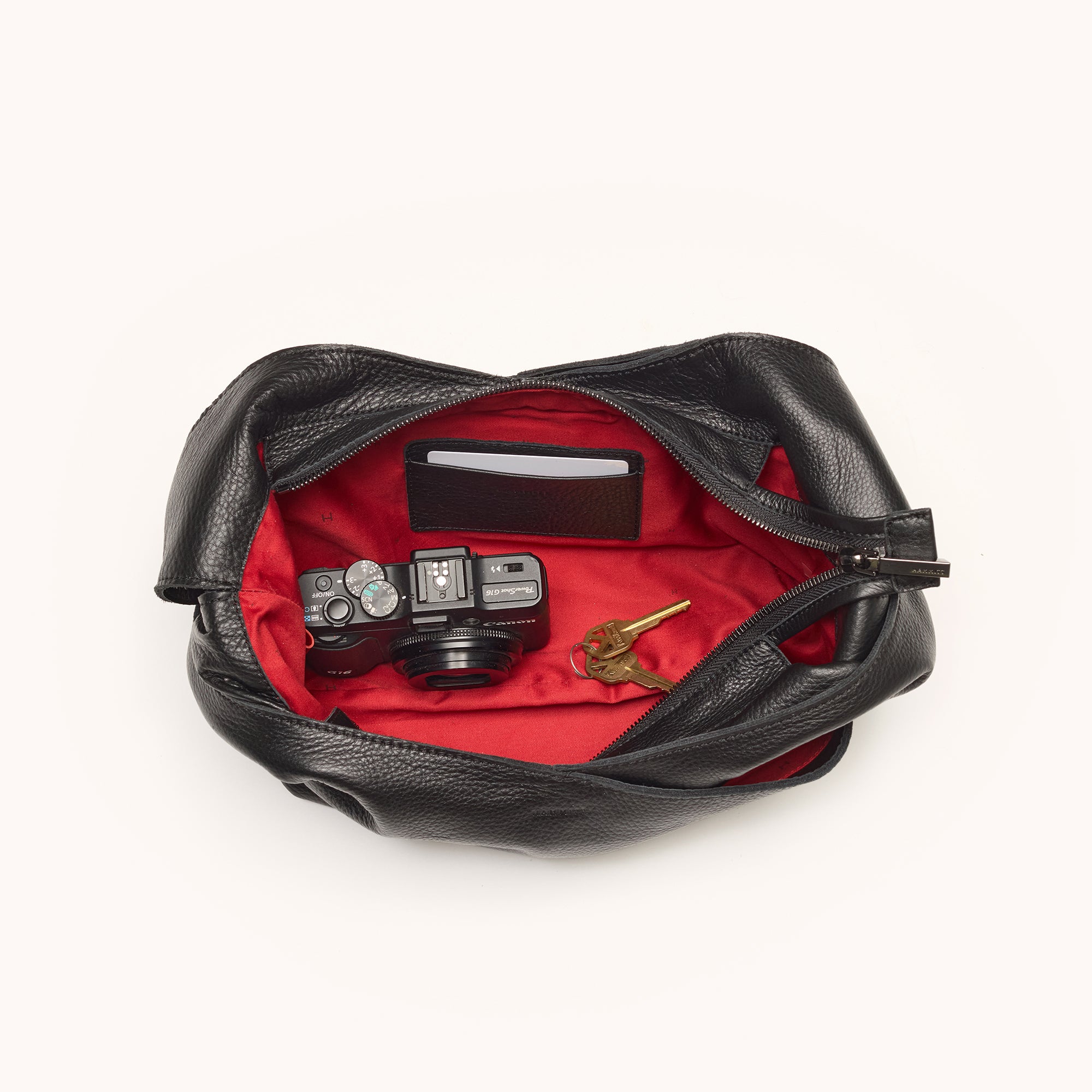 *Tom Zip Med-Black-GM