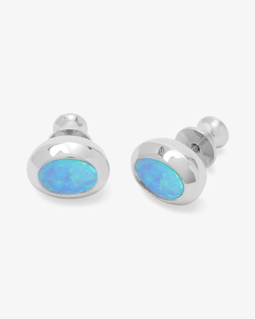 She's a Boss Studs 8mm - Silver/Opal